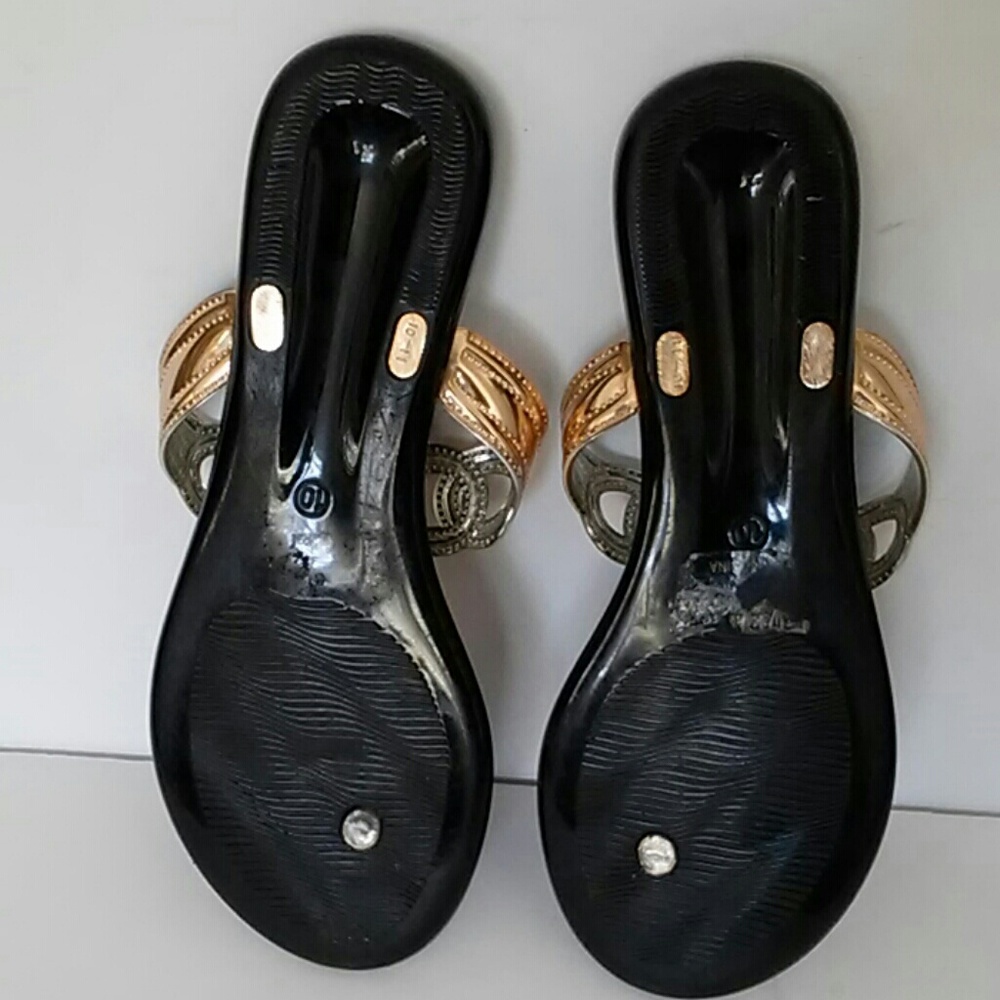 KALI | Gold/Silver Rhinestone Flip Flops - Picture 4 of 7
